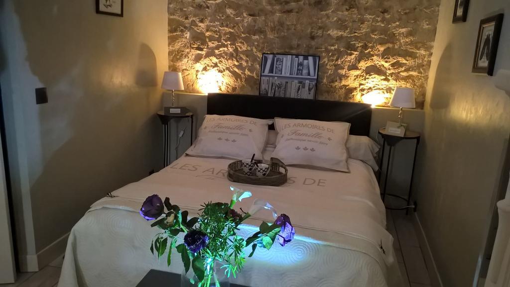 לינה וארוחת בוקר לה מאנש Le Clos Manceau מראה חיצוני תמונה