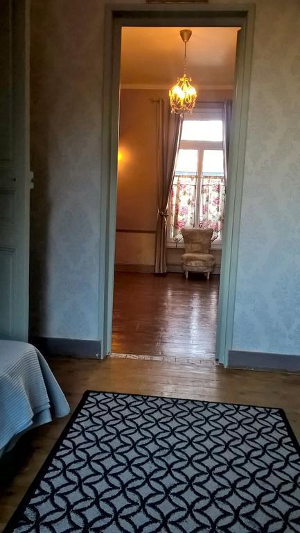 לינה וארוחת בוקר לה מאנש Le Clos Manceau מראה חיצוני תמונה