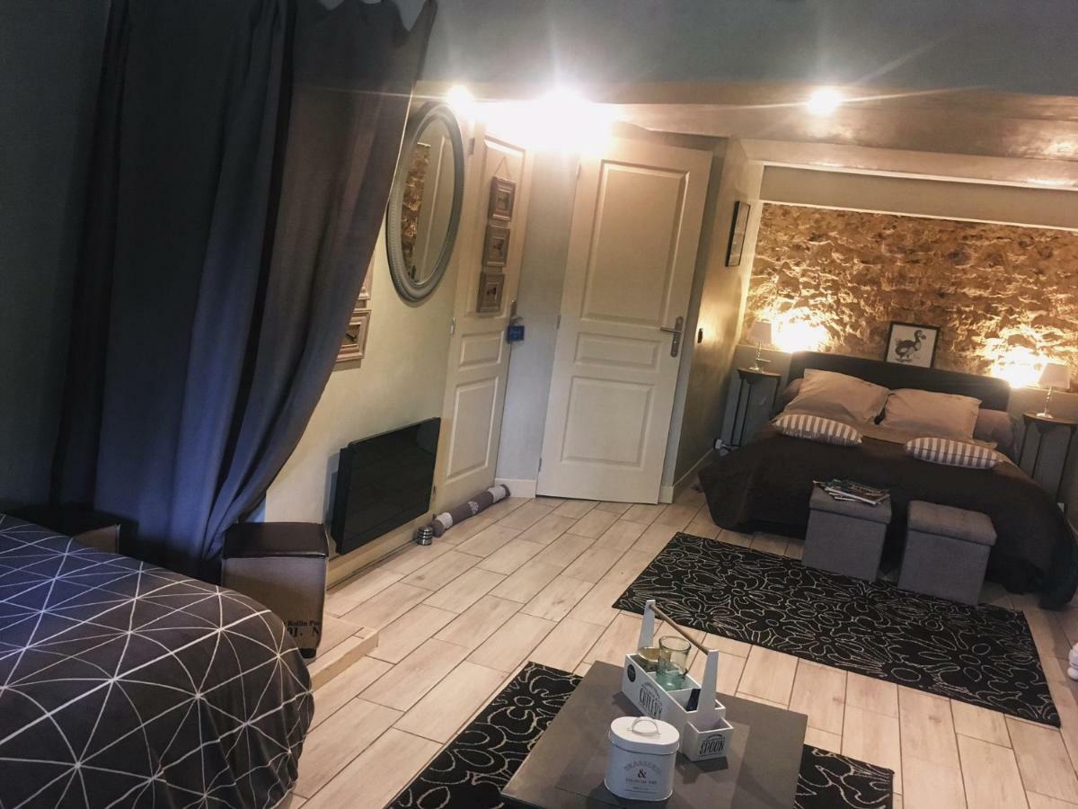 לינה וארוחת בוקר לה מאנש Le Clos Manceau מראה חיצוני תמונה